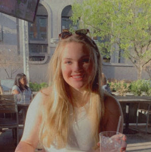 Meet your Posher, Kelly